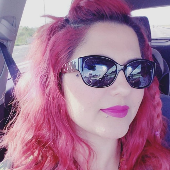 🛍 Meet your Posher, POPKUHL•CHR 🛍 - Picture 5 of 10